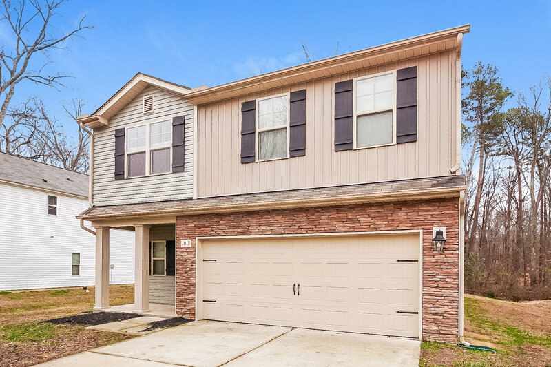 2,010/Mo, 1013 Helms Road Charlotte, NC 28214 Front View