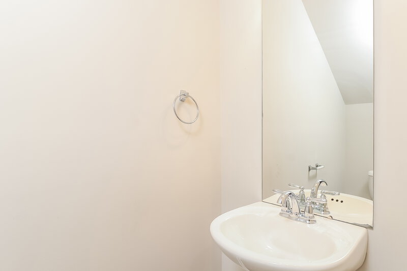2,070/Mo, 1015 Helms Road Charlotte, NC 28214 Bathroom View 2