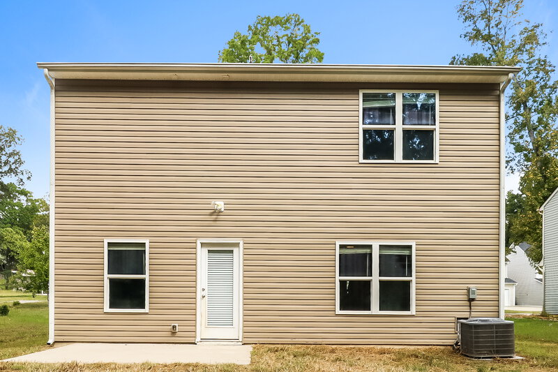 2,070/Mo, 1015 Helms Road Charlotte, NC 28214 Rear View