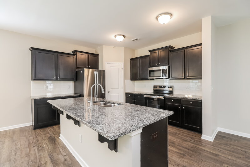 2,205/Mo, 1017 Helms Road Charlotte, NC 28214 Kitchen View