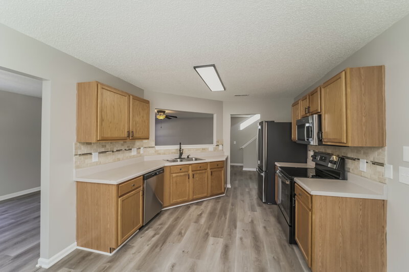 2,085/Mo, 1001 Omaha Dr Monroe, NC 28110 Kitchen View 2