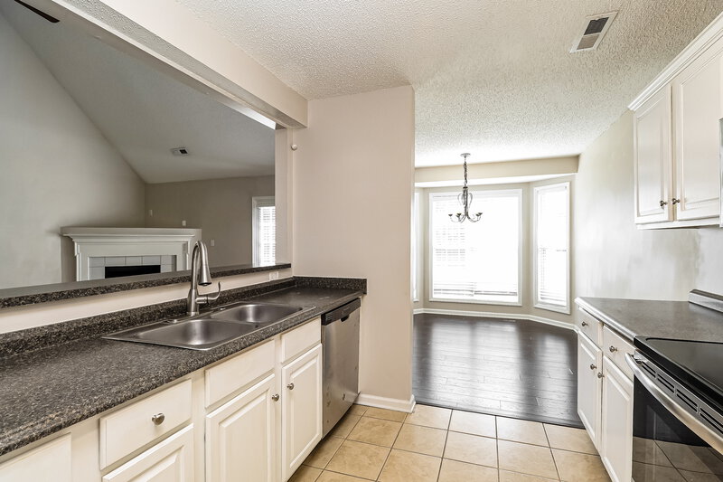 2,180/Mo, 2412 Damascus Dr Monroe, NC 28110 Kitchen View