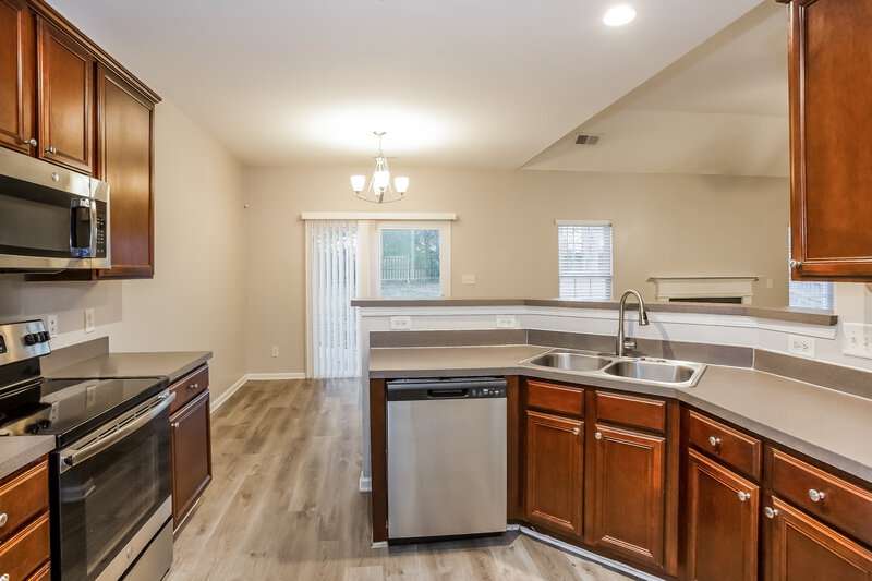 2,010/Mo, 5001 Shocco Ln Charlotte, NC 28215 Misc View 5