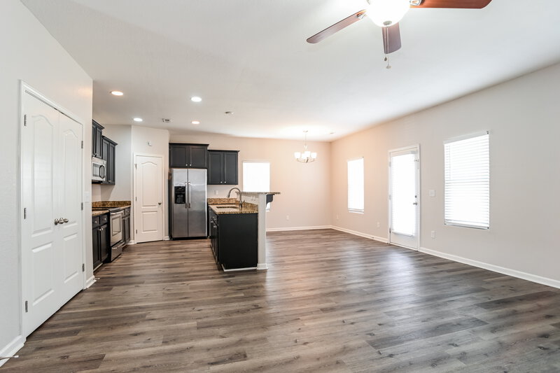 2,080/Mo, 9206 Avery Meadows Dr Charlotte, NC 28216 Living Room View