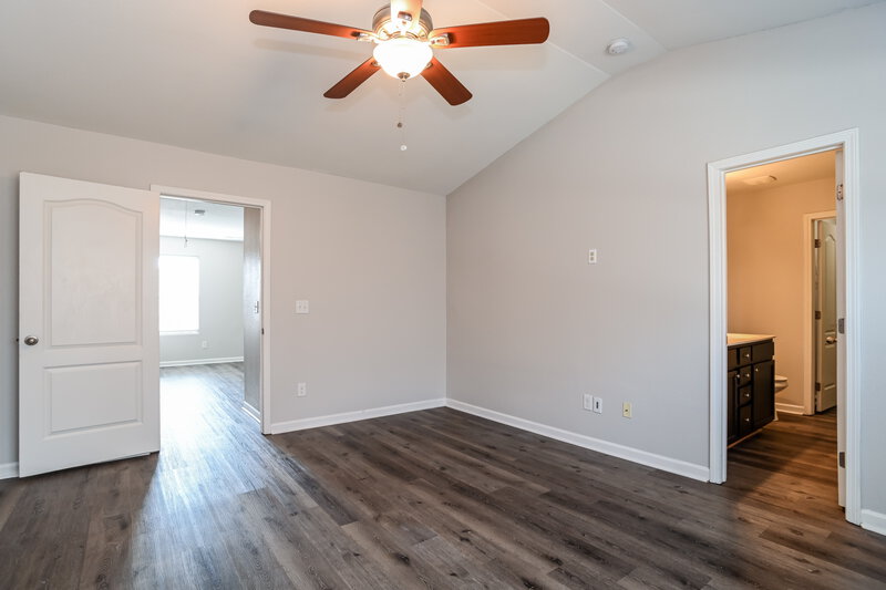 2,080/Mo, 9206 Avery Meadows Dr Charlotte, NC 28216 Main Bedroom View