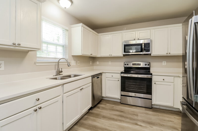 2,495/Mo, 1215 Ben Livingston Rd Charlotte, NC 28214 Misc View 6