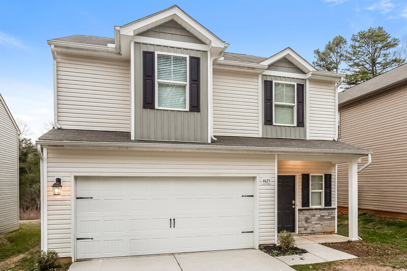 2,220/Mo, 4425 Drifter Drive Charlotte, NC 28227 Front View 2