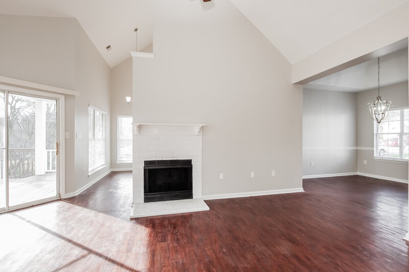 2,155/Mo, 11220 Clayford Ridge Charlotte, NC 28215 Living Room View 2