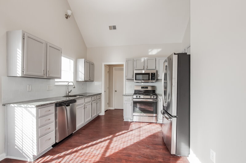 2,155/Mo, 11220 Clayford Ridge Charlotte, NC 28215 Kitchen View 2