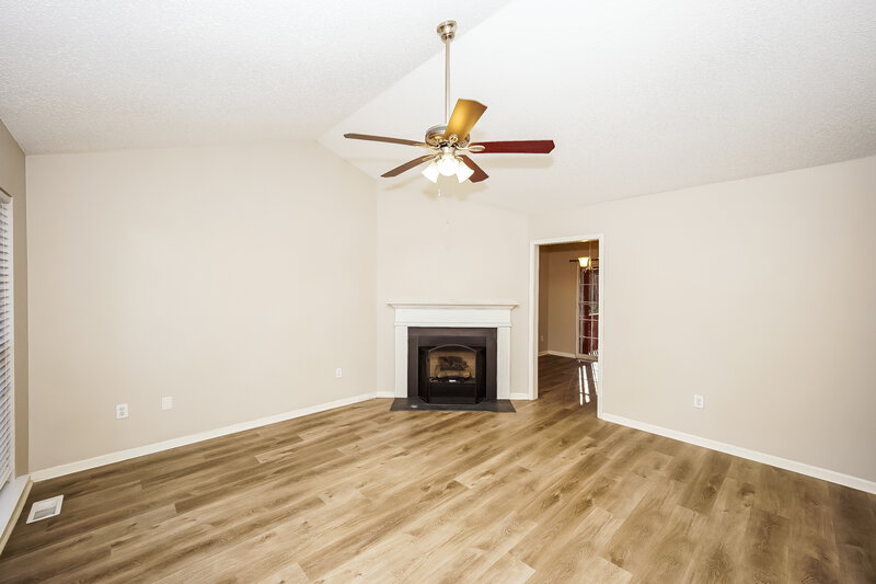 1,965/Mo, 11024 Ballards Pond Ln Matthews, NC 28105 Living Room View