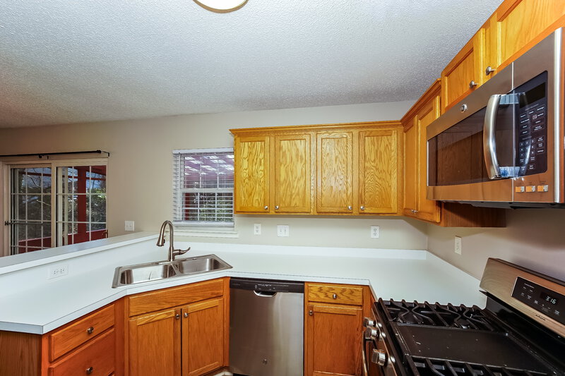 1,965/Mo, 11024 Ballards Pond Ln Matthews, NC 28105 Kitchen View 2