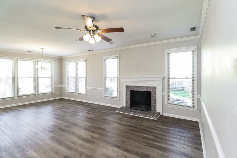 1,980/Mo, 707 Trailing Rock Dr Charlotte, NC 28214 Living Room View 2