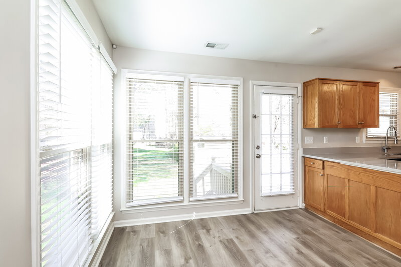 1,980/Mo, 707 Trailing Rock Dr Charlotte, NC 28214 Breakfast Nook View