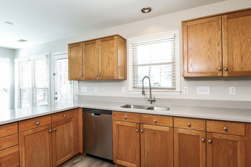 1,980/Mo, 707 Trailing Rock Dr Charlotte, NC 28214 Kitchen View 2