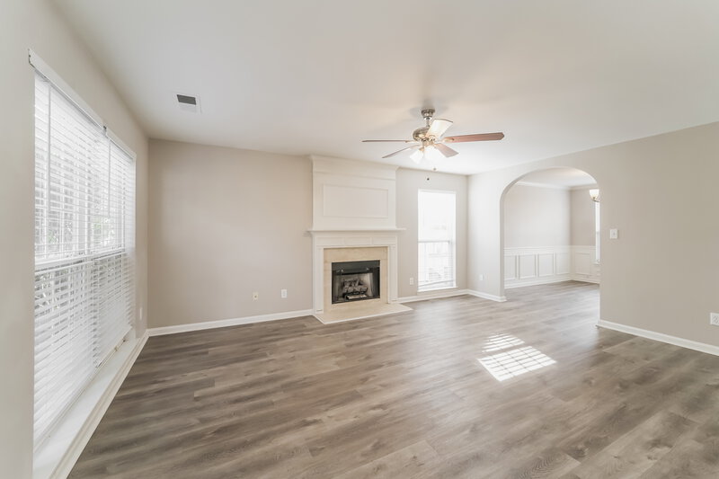 2,020/Mo, 9527 Chastain Walk Drive Charlotte, NC 28216 Living Room View 2