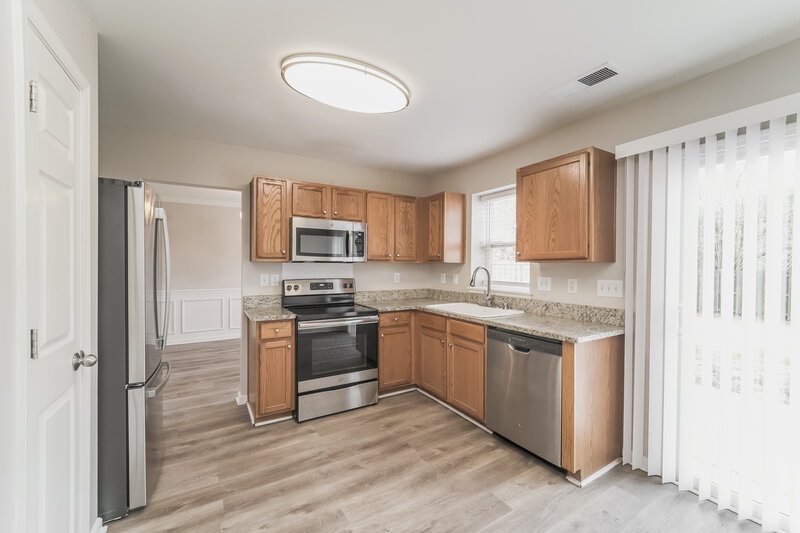 2,020/Mo, 9527 Chastain Walk Drive Charlotte, NC 28216 Kitchen View