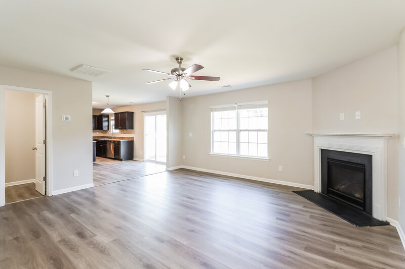 2,185/Mo, 1954 Eastway Drive Dallas, NC 28034 Living Room View 2
