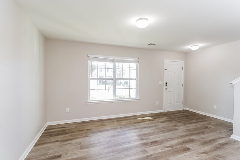 2,185/Mo, 1954 Eastway Drive Dallas, NC 28034 Bedroom View