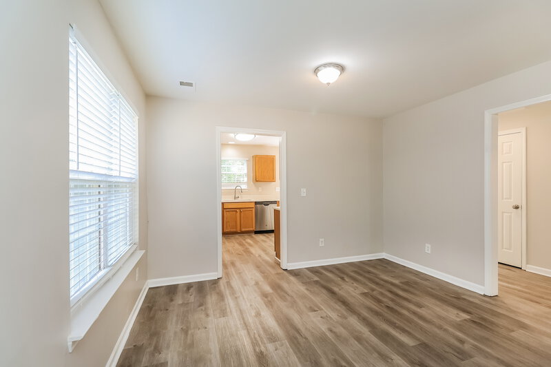 1,920/Mo, 937 Grass Hollow Charlotte, NC 28216 Dining Room View
