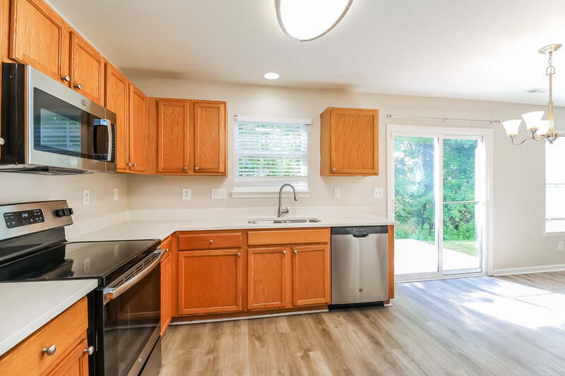 1,920/Mo, 937 Grass Hollow Charlotte, NC 28216 Kitchen View