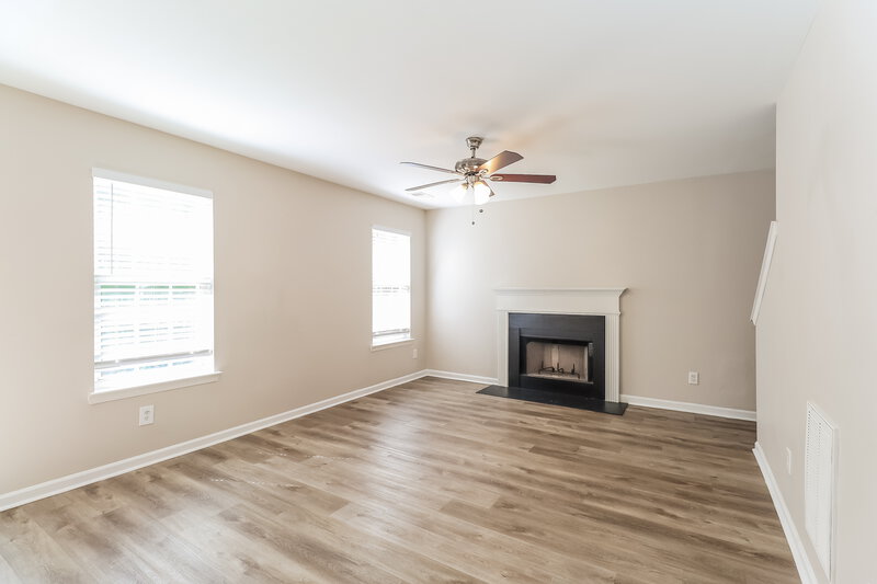1,920/Mo, 937 Grass Hollow Charlotte, NC 28216 Family Room View