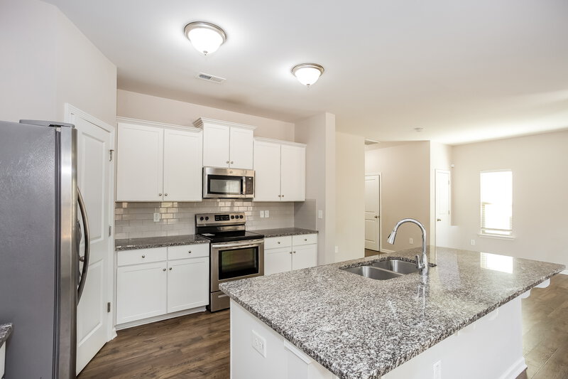 2,035/Mo, 4331 Drifter Drive Charlotte, NC 28227 Kitchen View