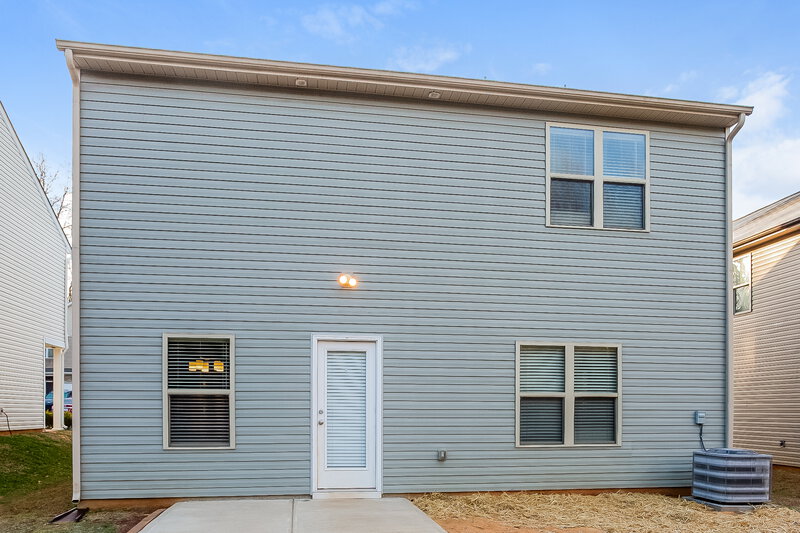 2,360/Mo, 4335 Drifter Drive Charlotte, NC 28227 Rear View