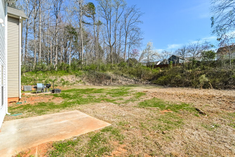 2,240/Mo, 4338 Drifter Drive Charlotte, NC 28227 Rear View