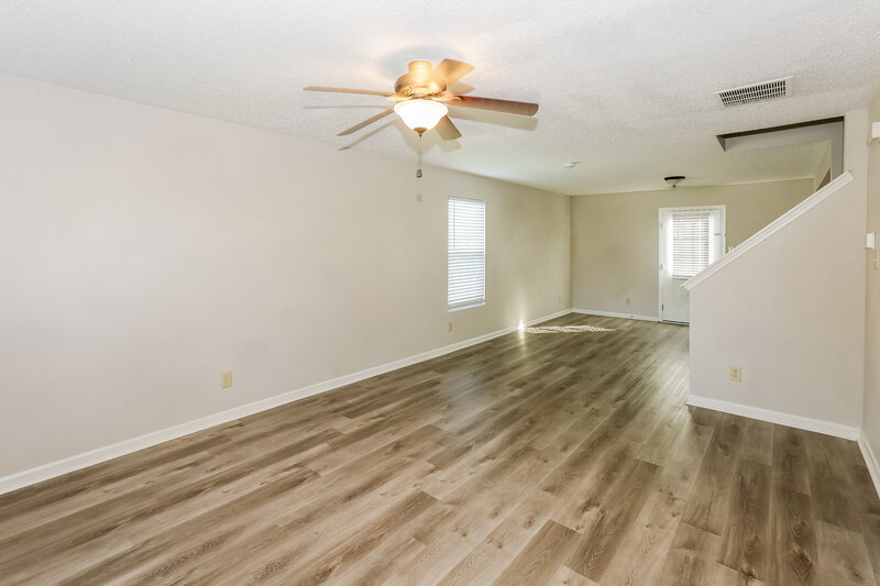 2,650/Mo, 803 Chastain Ave Concord, NC 28025 Living Room View
