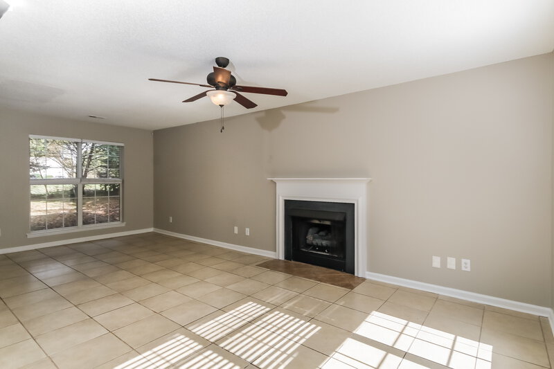 2,245/Mo, 5030 Poplar Glen Drive Matthews, NC 28104 Living Room View