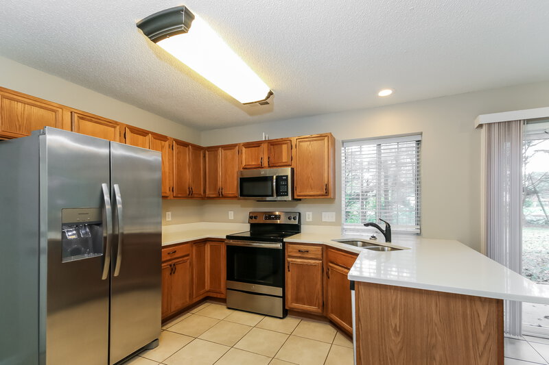 2,245/Mo, 5030 Poplar Glen Drive Matthews, NC 28104 Kitchen View 2