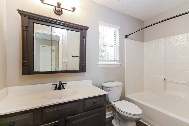 2,245/Mo, 5030 Poplar Glen Drive Matthews, NC 28104 Bathroom View