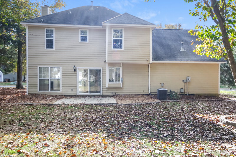 2,245/Mo, 5030 Poplar Glen Drive Matthews, NC 28104 Rear View