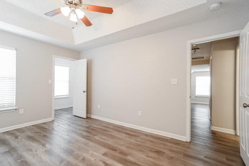 1,945/Mo, 4530 Fox Thorne Dr Charlotte, NC 28216 Main Bedroom View 2