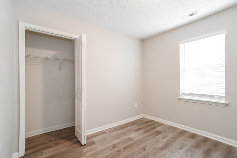 1,945/Mo, 4530 Fox Thorne Dr Charlotte, NC 28216 Bedroom View 3