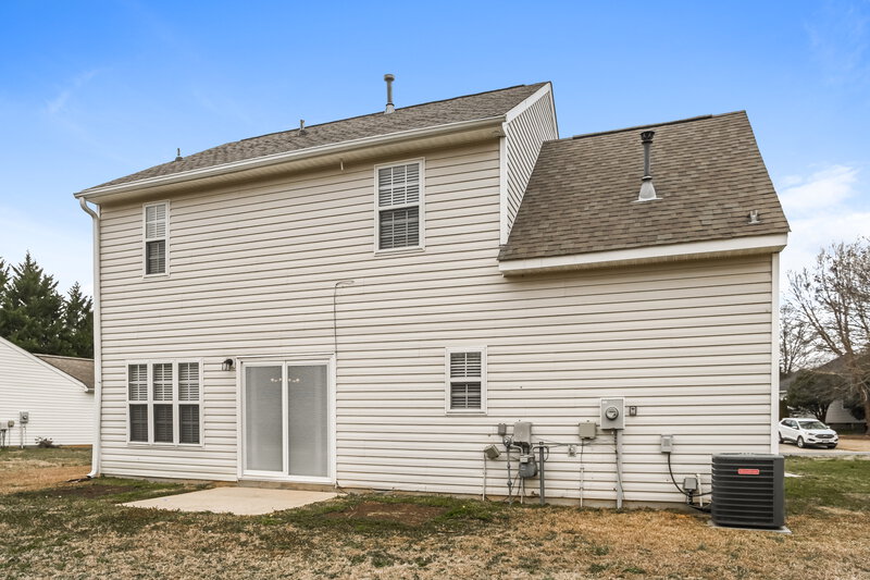 1,945/Mo, 4530 Fox Thorne Dr Charlotte, NC 28216 Rear View