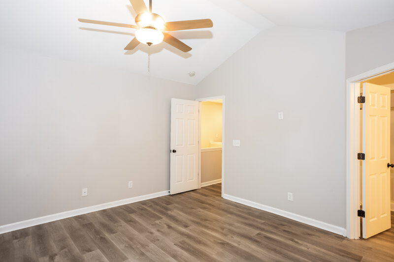 2,175/Mo, 7811 Belchester Circle Charlotte, NC 28215 Main Bedroom View 2