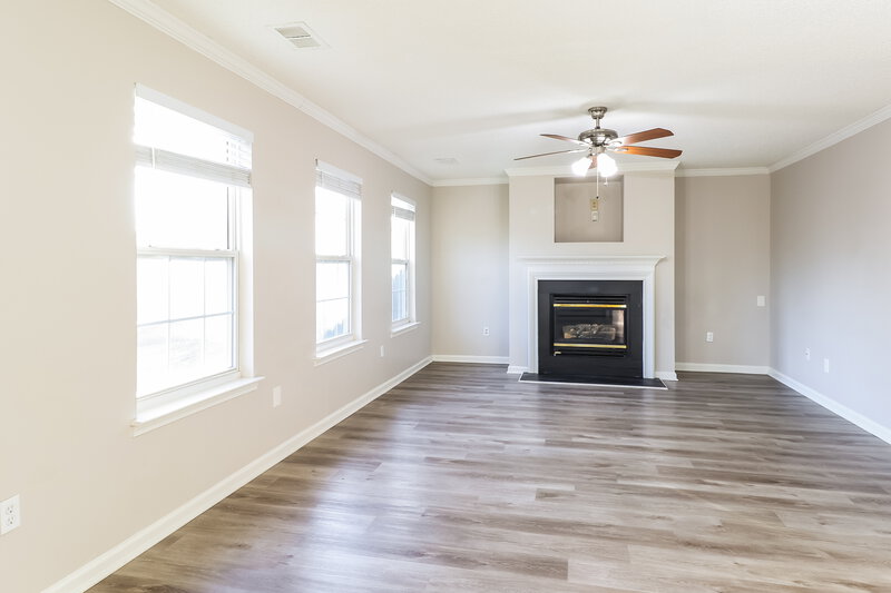 2,250/Mo, 6021 Pennycross Lane Charlotte, NC 28216 Living Room View