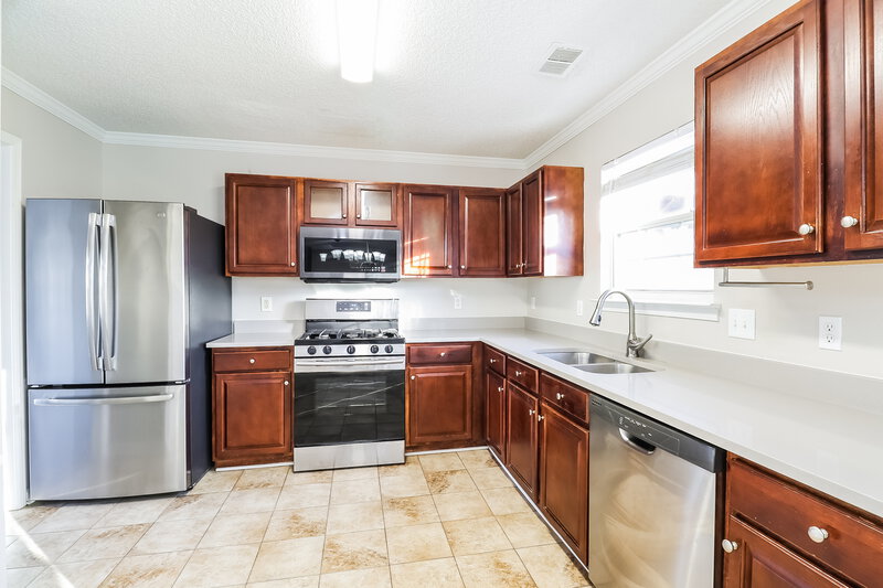 2,250/Mo, 6021 Pennycross Lane Charlotte, NC 28216 Kitchen View