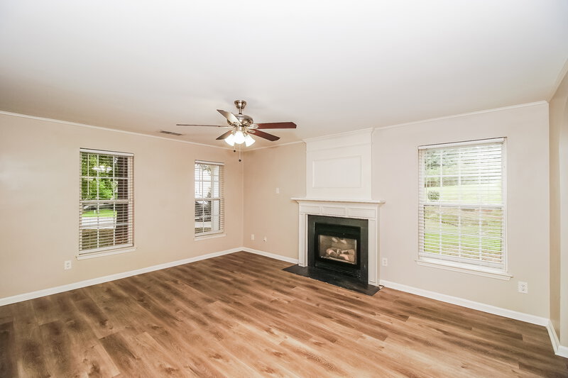 1,825/Mo, 7000 Indian Ridge Lane Charlotte, NC 28214 Living Room View