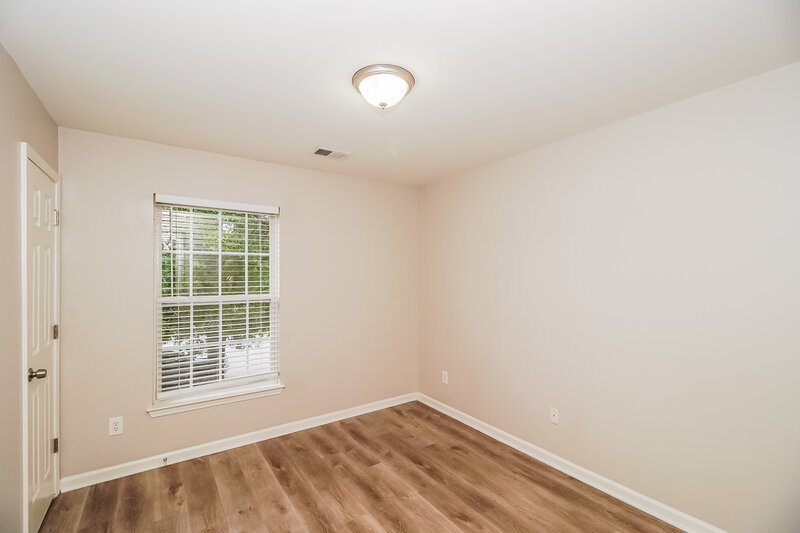 1,825/Mo, 7000 Indian Ridge Lane Charlotte, NC 28214 Bedroom View 2
