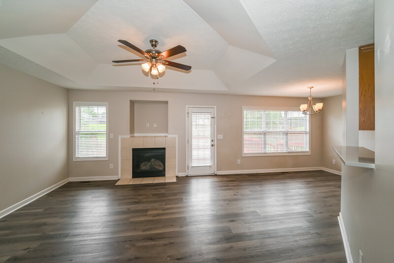 0/Mo, 634 Loch Lomond Cir Concord, NC 28025 Living Room View