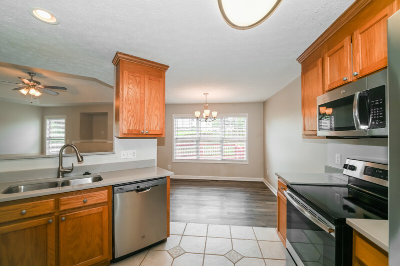 0/Mo, 634 Loch Lomond Cir Concord, NC 28025 Kitchen View 2