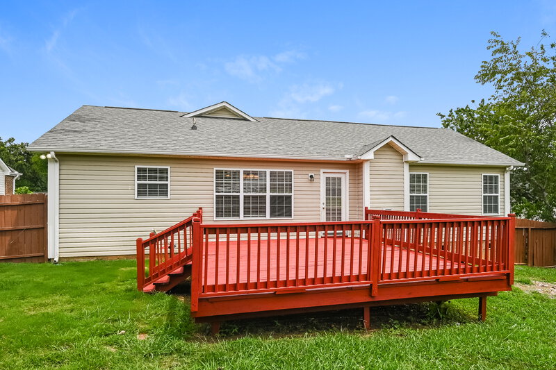 0/Mo, 634 Loch Lomond Cir Concord, NC 28025 Rear View