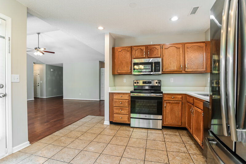 2,050/Mo, 9225 Merlot Ln Charlotte, NC 28269 Kitchen View 3