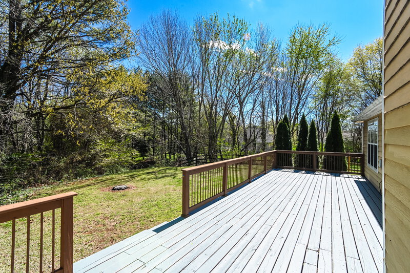 2,050/Mo, 9225 Merlot Ln Charlotte, NC 28269 Deck View