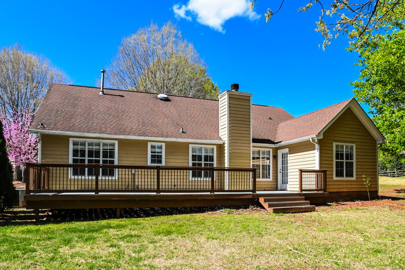 2,050/Mo, 9225 Merlot Ln Charlotte, NC 28269 Rear View