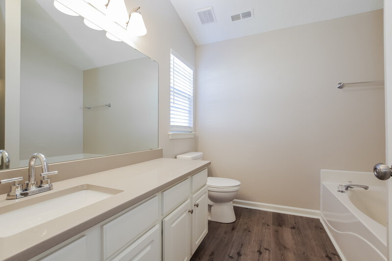2,135/Mo, 2000 Chapel Creek Road Concord, NC 28025 Master Bathroom View
