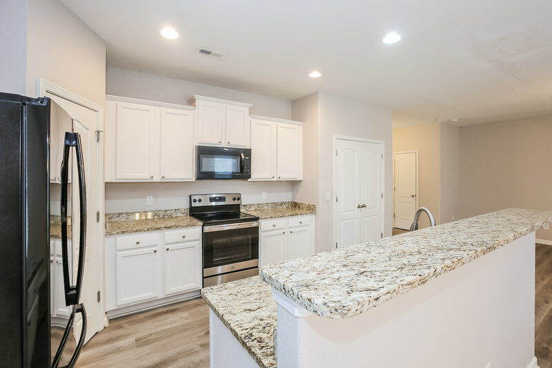 2,180/Mo, 8503 Paw Valley Lane Charlotte, NC 28214 Kitchen View