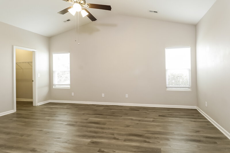1,785/Mo, 2521 Meadow Crossing Drive Dallas, NC 28034 Main Bedroom View